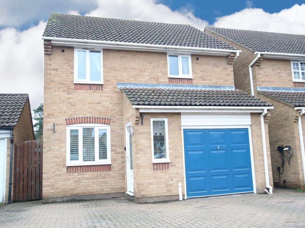 3 bed detached house for sale in Foresters Walk, Barham, Ipswich