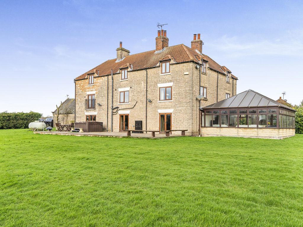 6 bed detached house for sale in Carter Lane, Warsop Vale, Mansfield