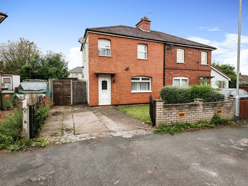 3 bed semidetached house for sale in Goodrest Walk, Worcester