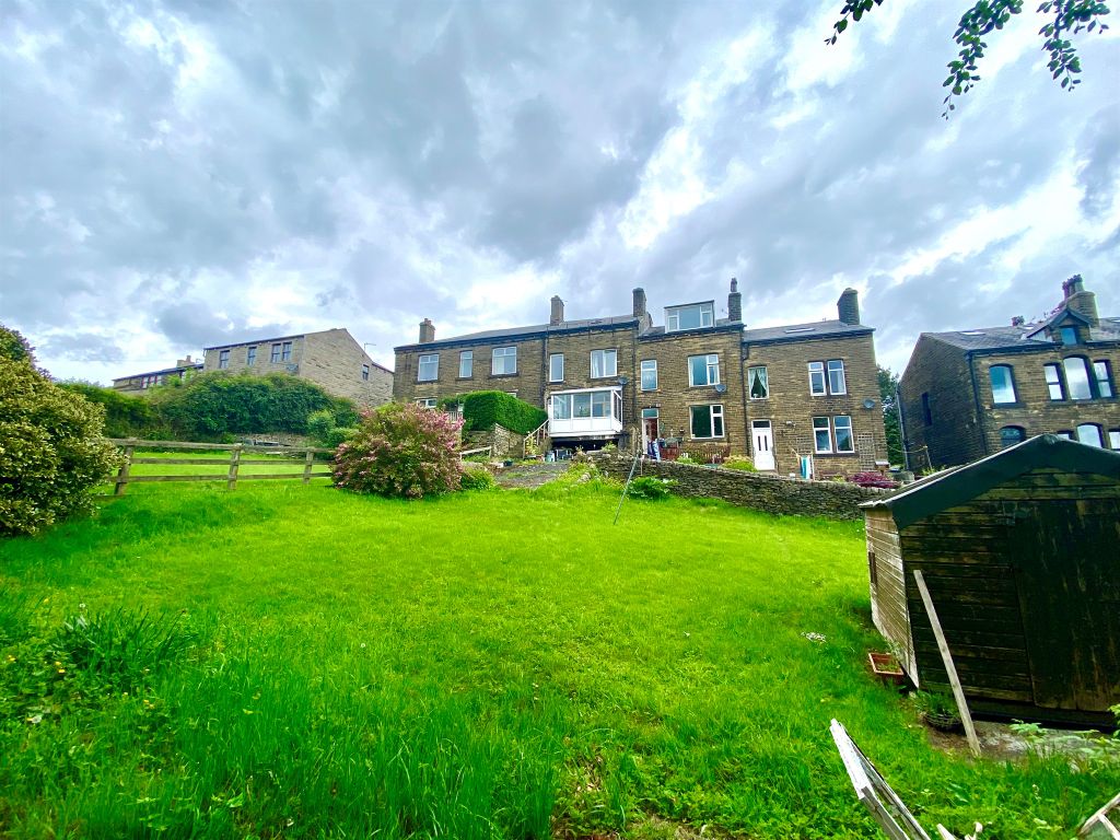 3 bed terraced house for sale in South View, Haworth, Keighley BD22