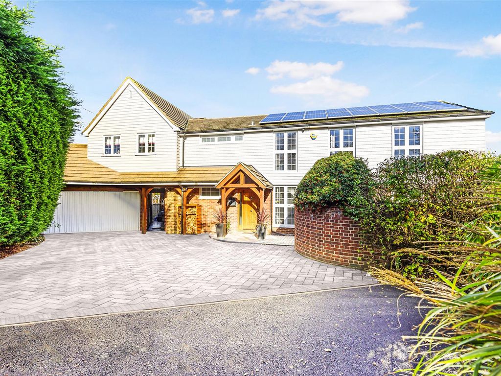 7 bed detached house for sale in Birch Lane, Stock, Ingatestone CM4