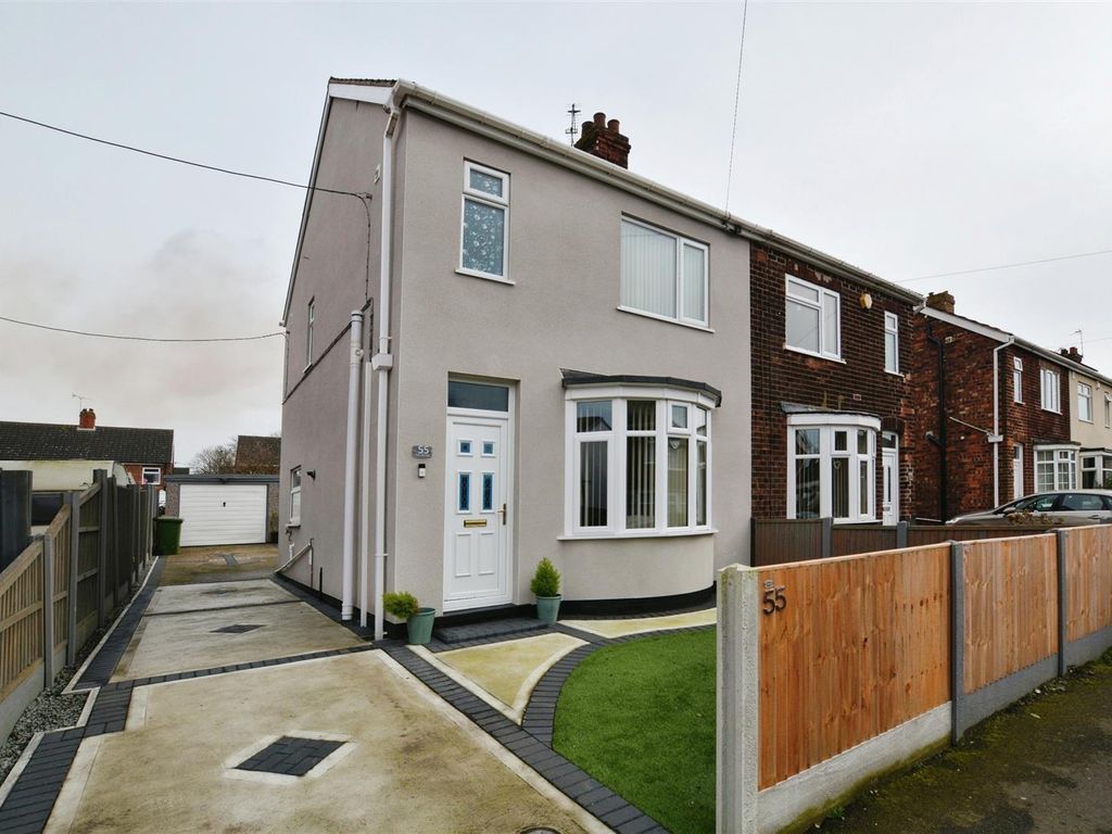 3 bed semidetached house for sale in Fairmont Crescent, Scunthorpe