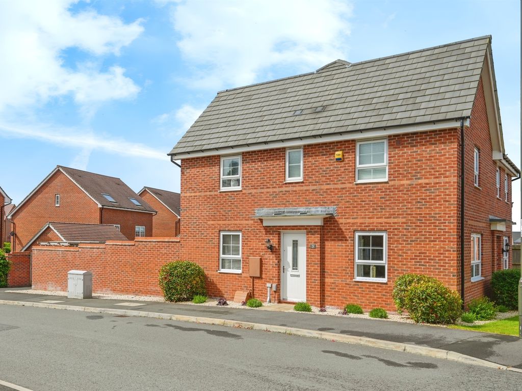 3 bed semidetached house for sale in Regents Drive, Mickleover, Derby