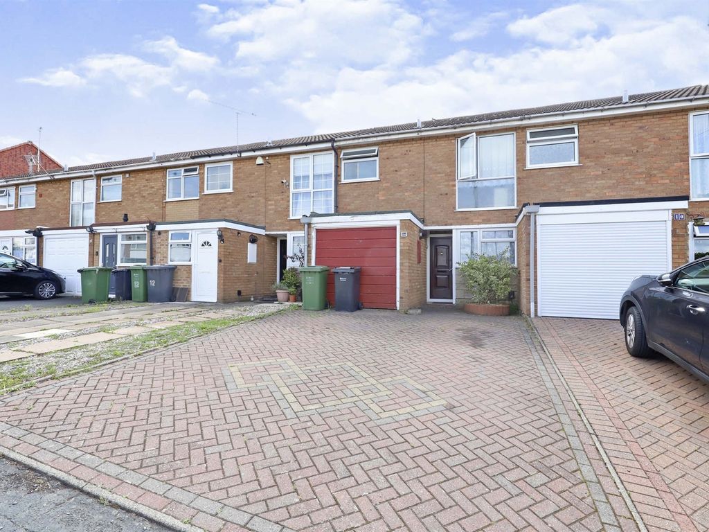3 bed terraced house for sale in Windsor Drive, Kidderminster DY10 Zoopla