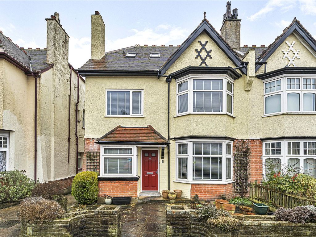 6 bed semidetached house for sale in Bedford Avenue, EN5 Zoopla