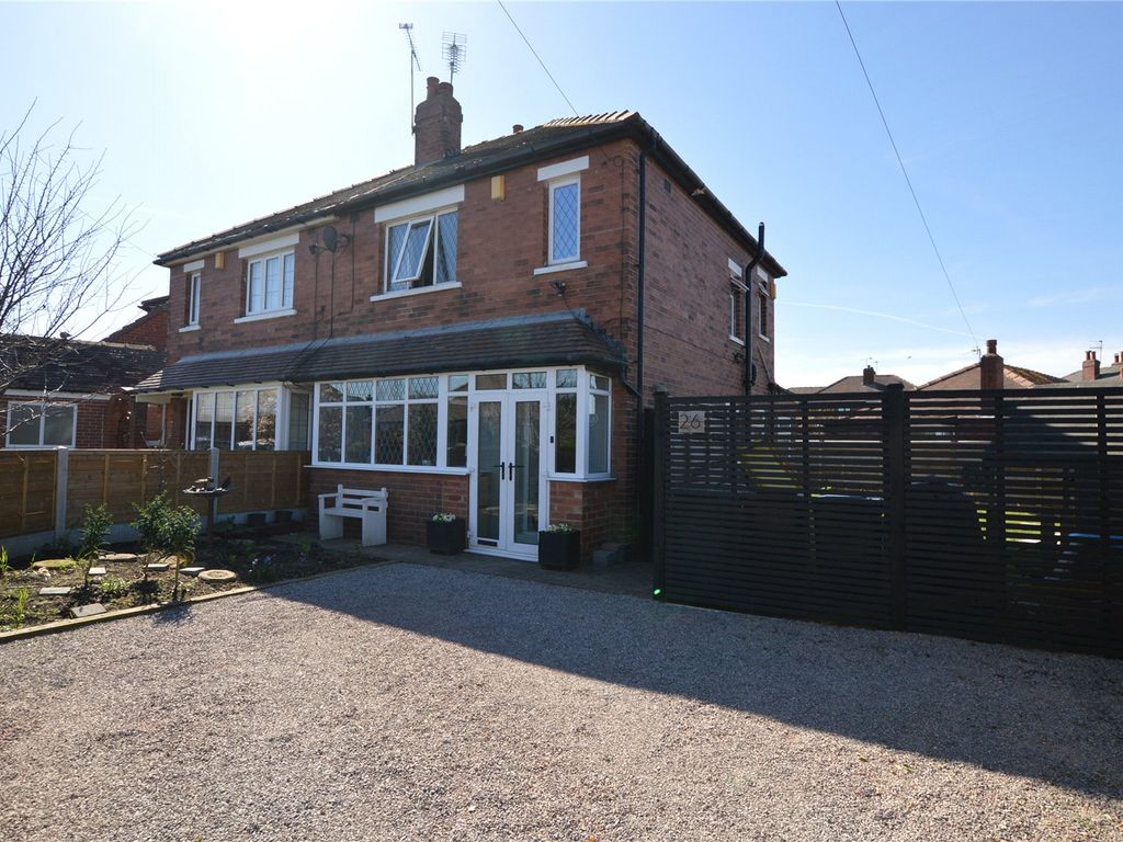 3 bed semidetached house for sale in Greenmoor Avenue, Lofthouse