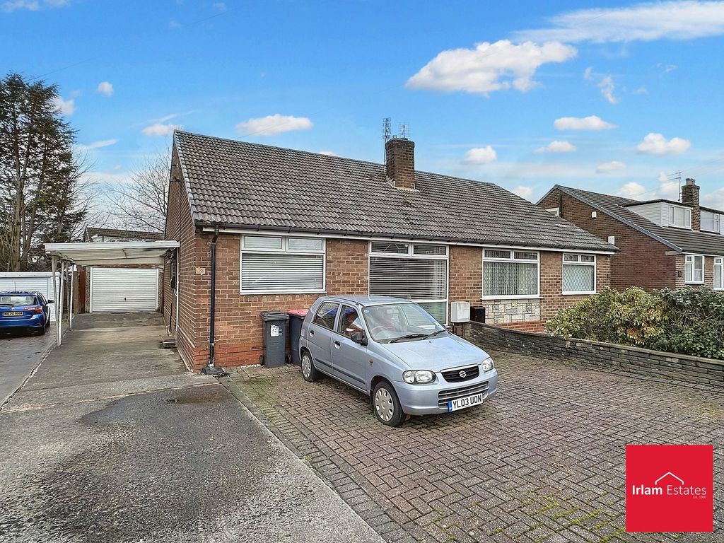 2 bed semidetached bungalow for sale in Barnfield Road, Swinton M27, £