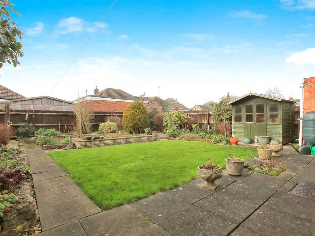 3 bed detached bungalow for sale in Desborough Avenue, Stanground