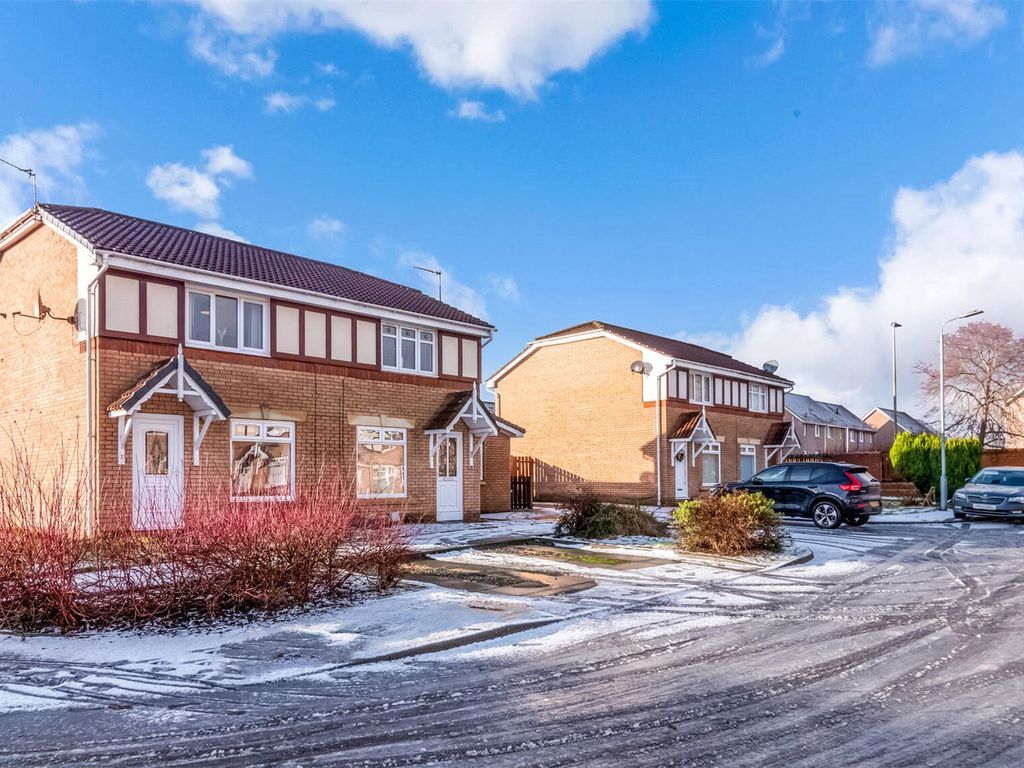 3 bed semidetached house for sale in Glentanar Drive, Moodiesburn