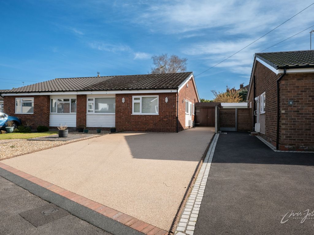 3 bed semidetached bungalow for sale in Fairfax Close, Marple