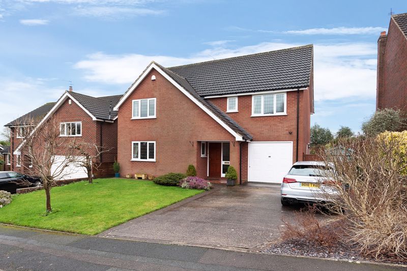 4 bed detached house for sale in Tudor Way, Congleton CW12, £525,000