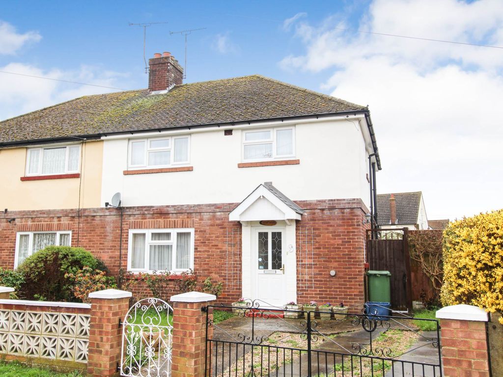 3 bed semidetached house for sale in Glebe Road, Heybridge CM9, £