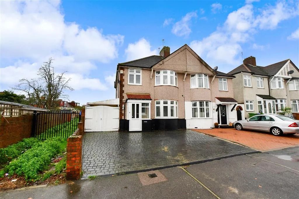 5 bed end terrace house for sale in Sutherland Avenue, London DA16 Zoopla