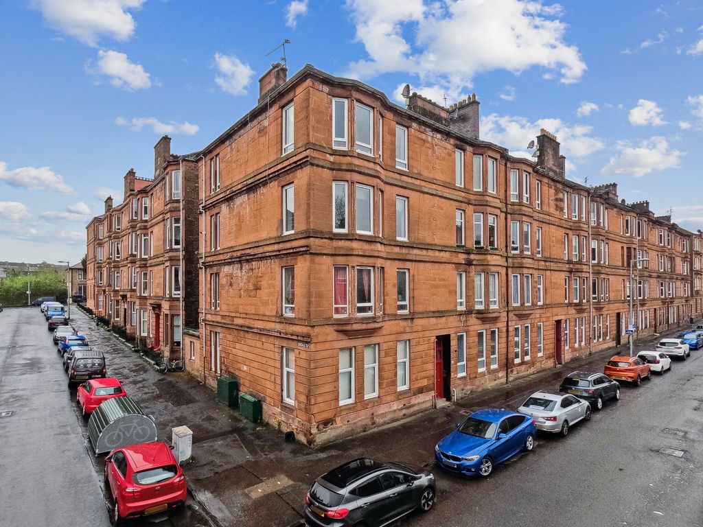 2 bed flat for sale in Dixon Road, Crosshill, Glasgow G42 Zoopla