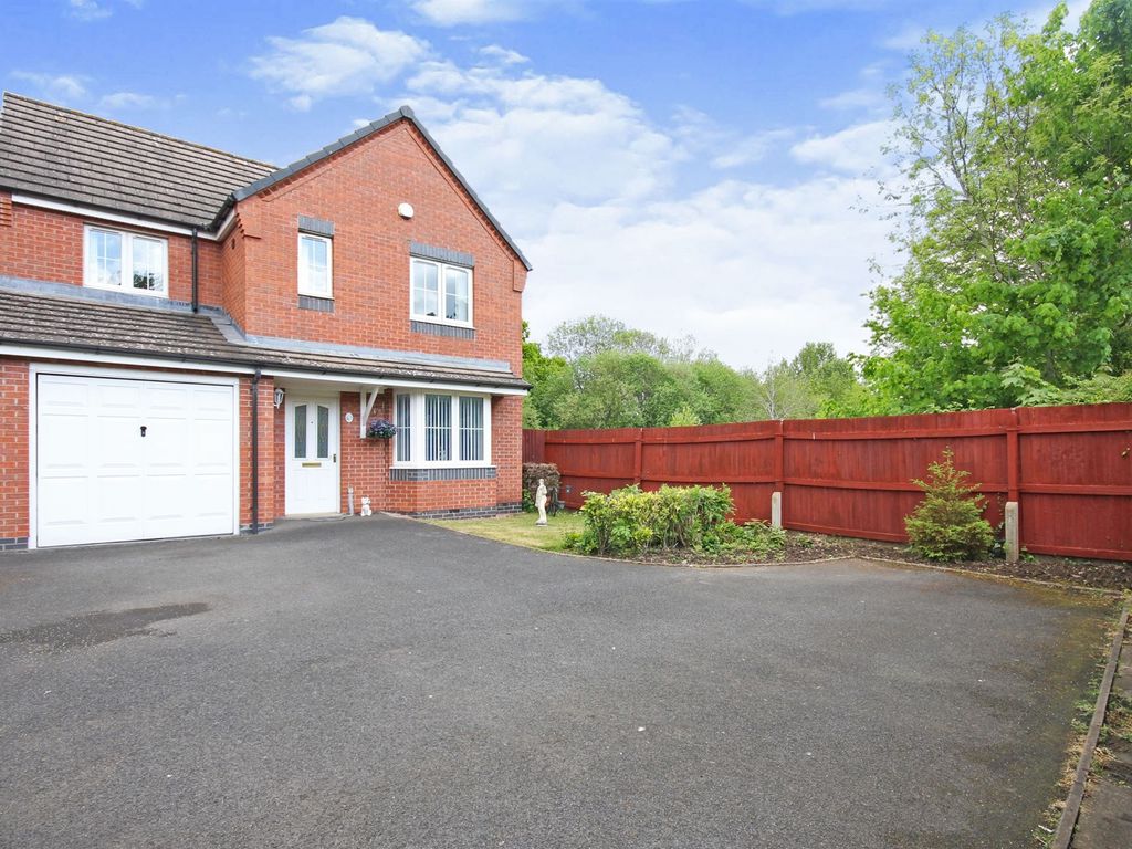 3 bed detached house for sale in Lucerne Close, Aldermans Green