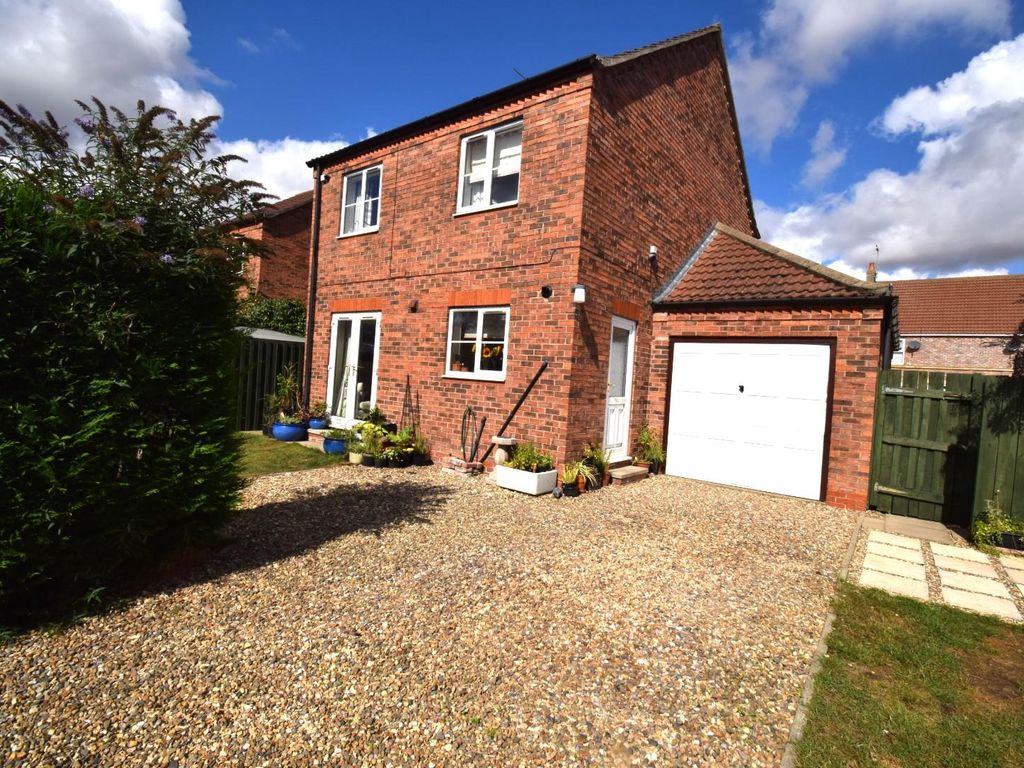 3 bed property for sale in Mill View Crescent, Beeford, Driffield YO25