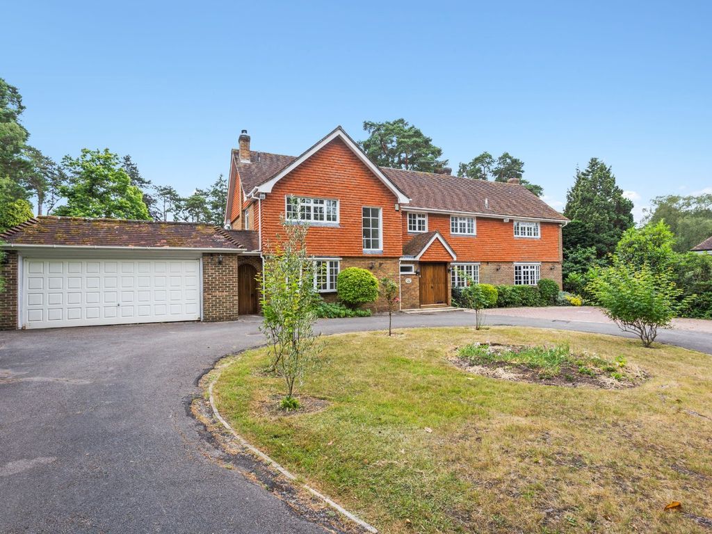 5 bed detached house for sale in Sunning Avenue, Ascot, Berkshire SL5