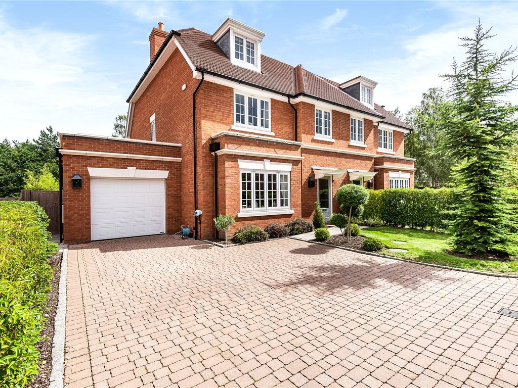 New home, 4 bed semidetached house for sale in Kingswood, Ascot