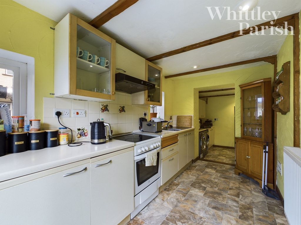 3 bed semidetached house for sale in Victoria Road, Diss IP22, £