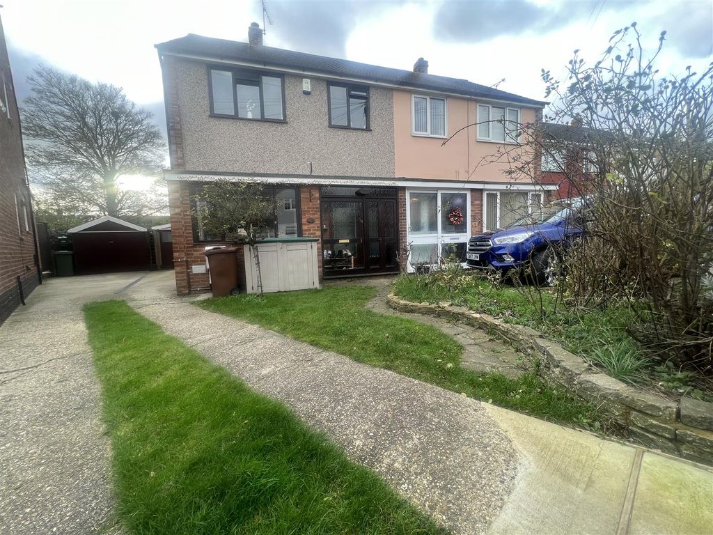 3 bed semidetached house for sale in Anthony Drive, StanfordLeHope