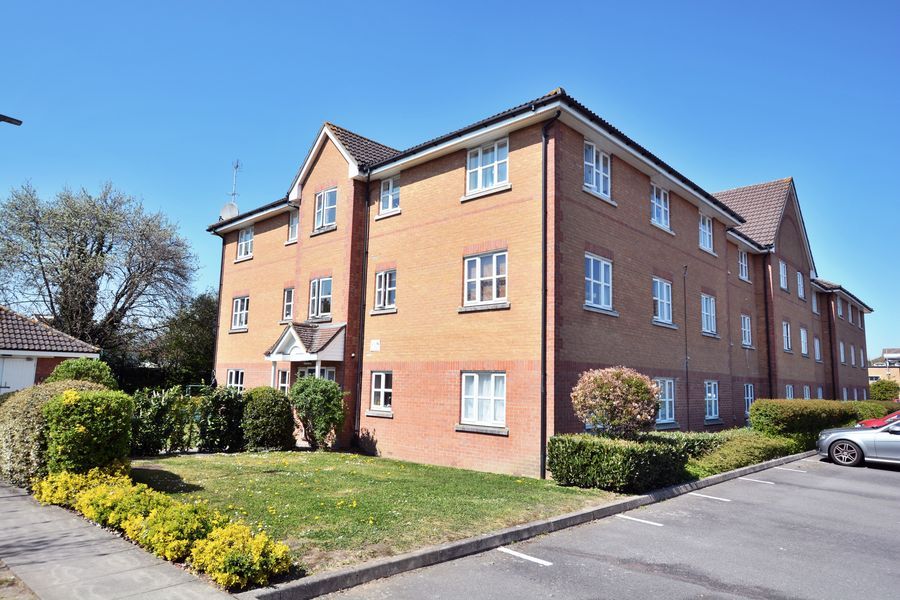 2 bed flat to rent in Millennium Close, Cowley, Uxbridge UB8 Zoopla