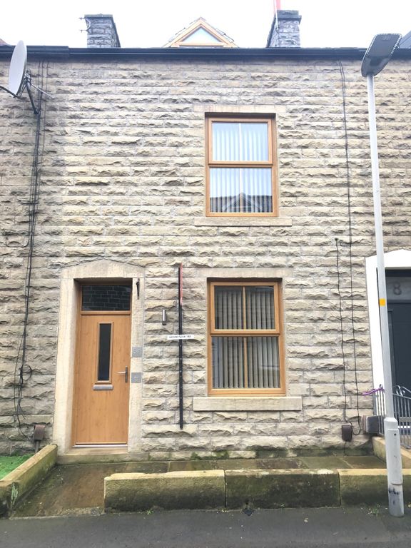 1 bed flat to rent in Rose Vale, Rawtenstall Rossendale BB4, £695 pcm