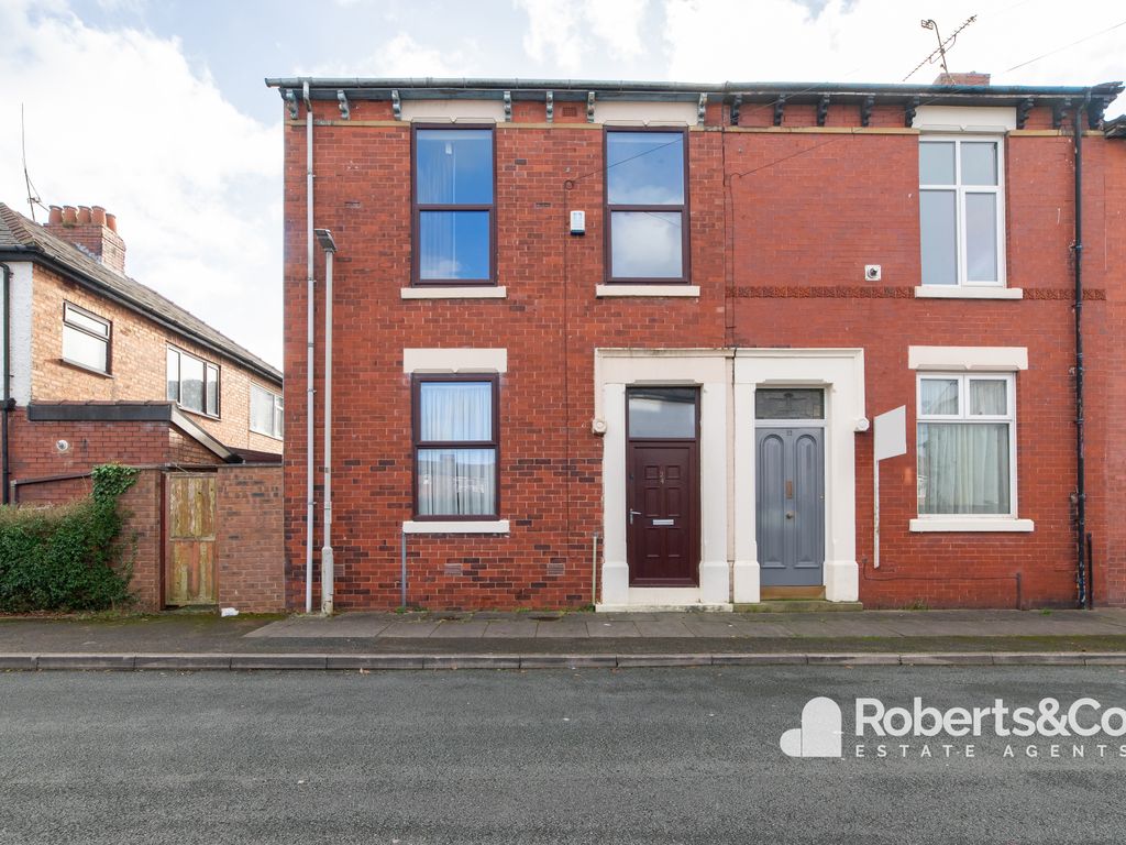 4 bed end terrace house for sale in Ardee Road, Preston PR1, £175,000
