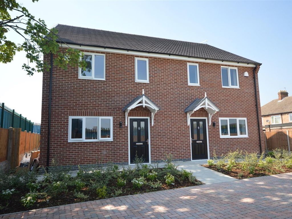 Berkshire Road, Aylestone, Leicester LE2  