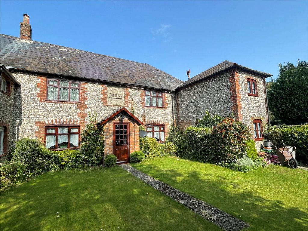4 bed semidetached house for sale in Singleton, Chichester PO18, £