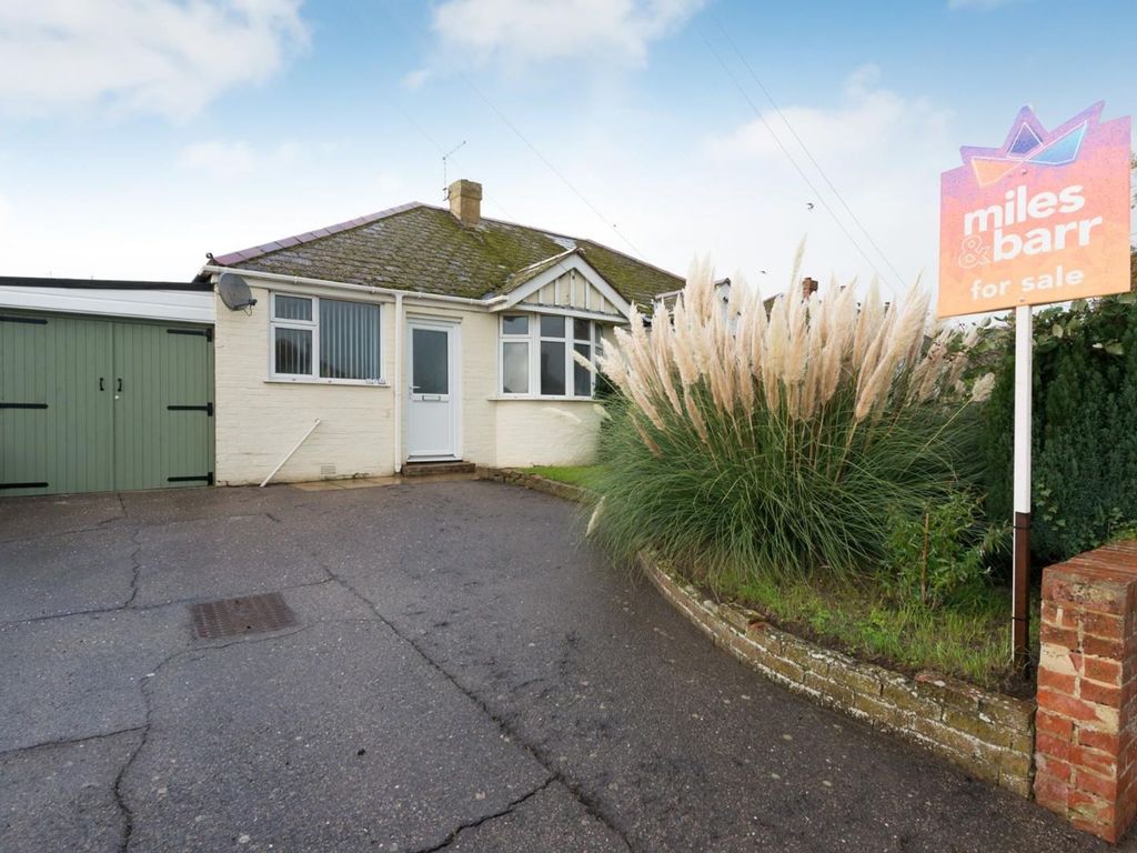 2 bed property for sale in Monkton Road, Minster CT12 Zoopla