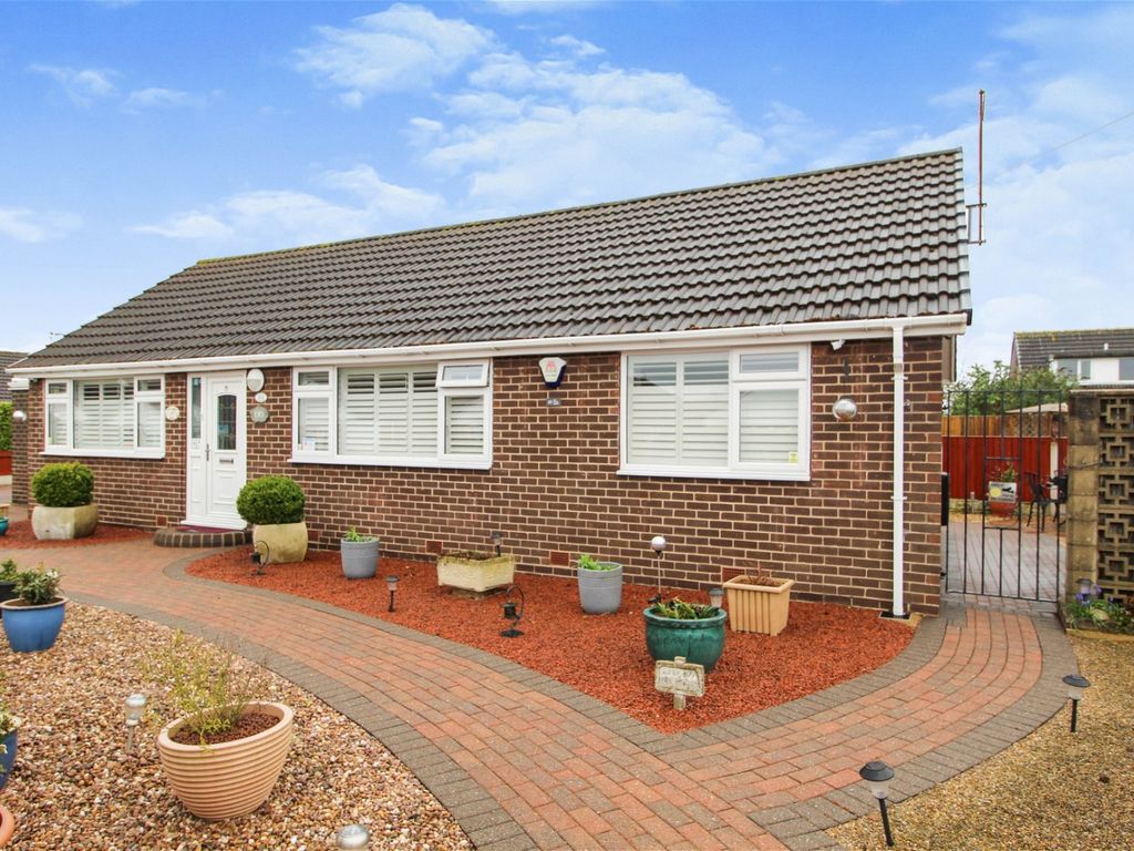 2 bed bungalow for sale in Orchard Way, Thorpe Willoughby YO8 Zoopla