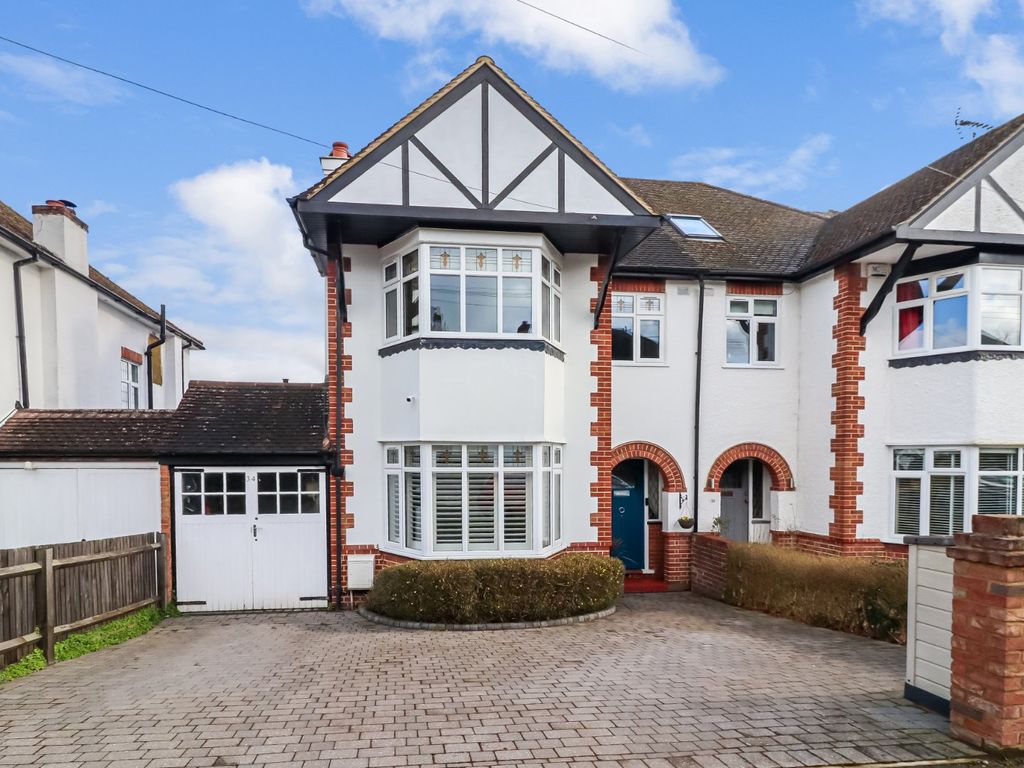4 bed semidetached house for sale in Belham Road, Kings Langley WD4