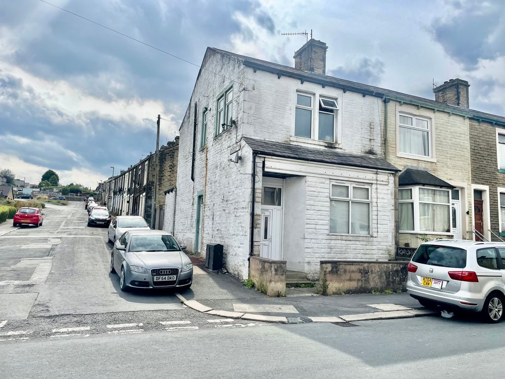 2 bed terraced house for sale in Railway St, Nelson BB9 Zoopla