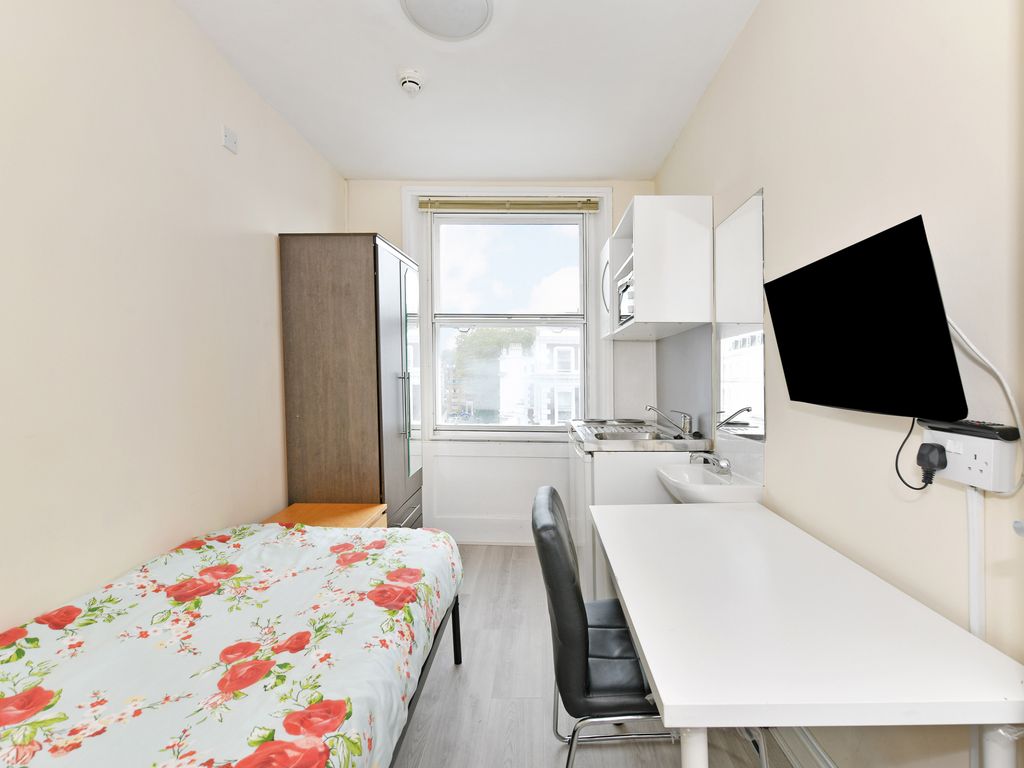 Studio to rent in Cromwell Road, London SW7, £1,517 pcm Zoopla