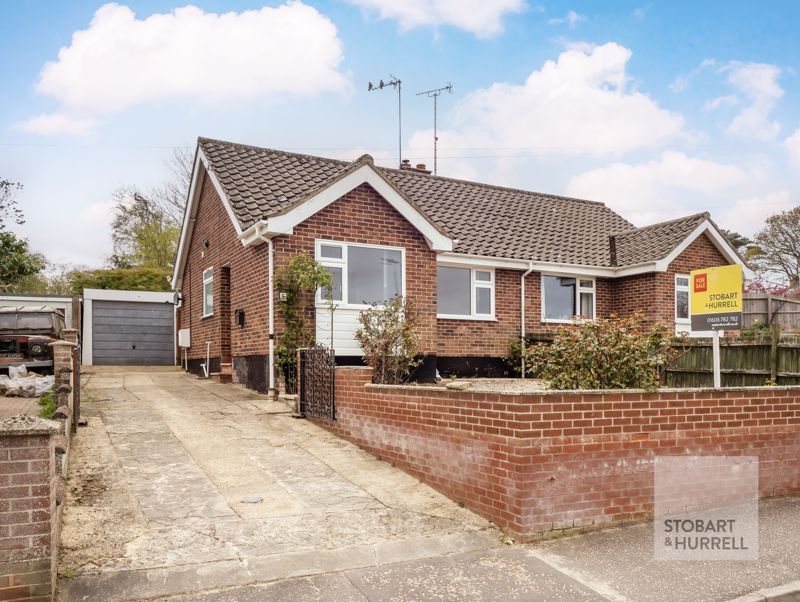 2 bed bungalow for sale in Royston Green, North Walsham, Norfolk NR28