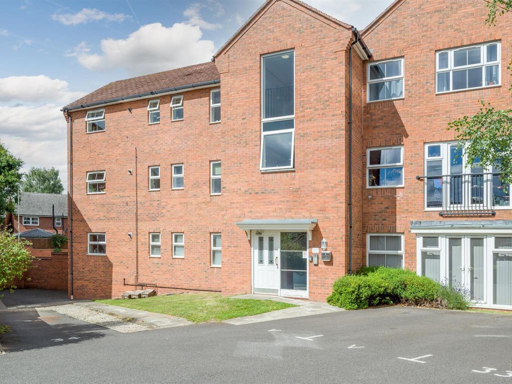 2 bed flat for sale in Smalman Close, Wordsley DY8 Zoopla