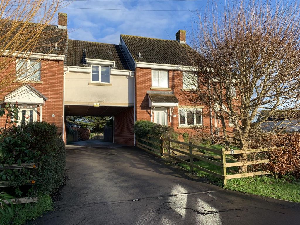 4 bed terraced house for sale in Alstone Road, Highbridge TA9, £285,000