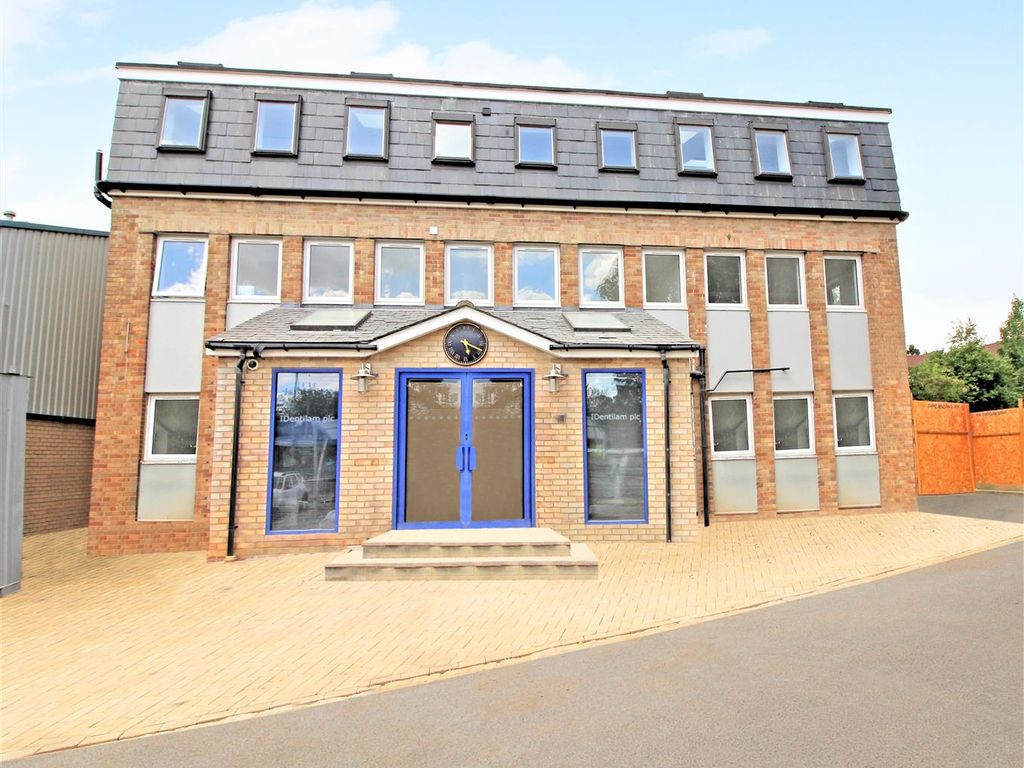 1 bed flat to rent in Bricklayer Lane, Faygate, Horsham RH12 Zoopla