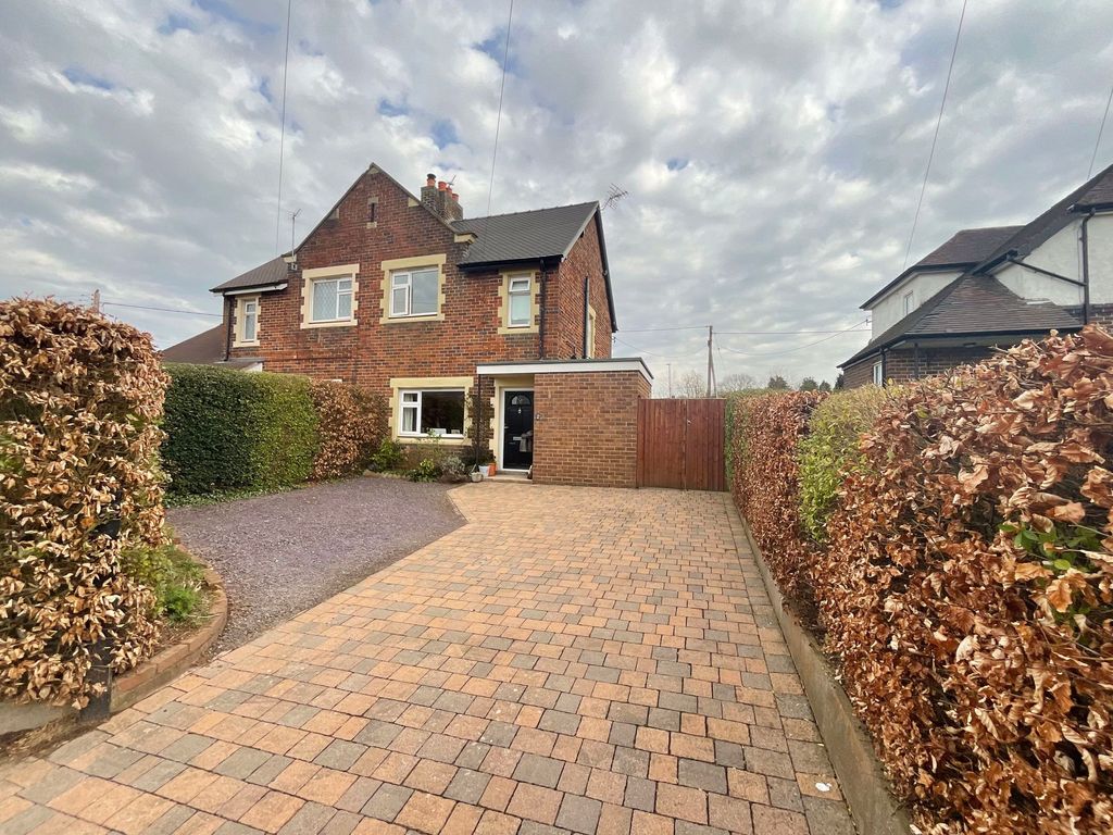 3 bed semidetached house to rent in Rowney Close, Loggerheads TF9, £