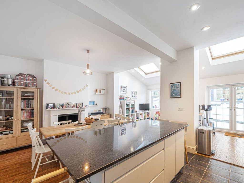 4 bed terraced house for sale in Hamilton Way, West Finchley, London N3