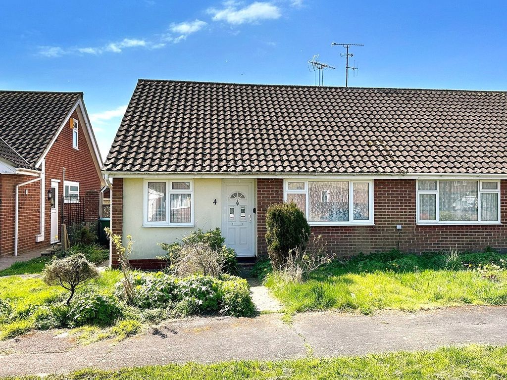 2 bed bungalow for sale in Swanbourne Road, Wick, Littlehampton, West