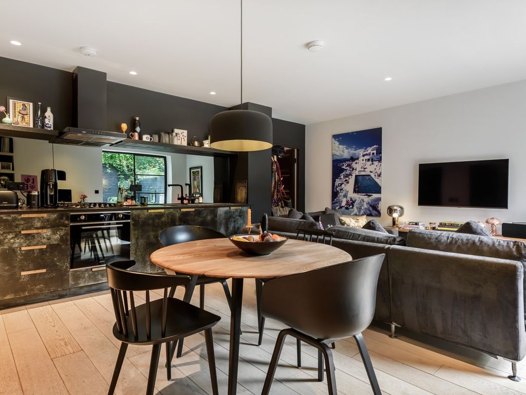 Colville Road, London W11