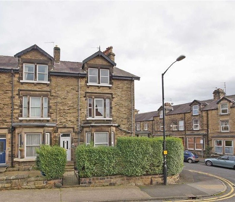 2 bed flat to rent in Mayfield Grove, Harrogate HG1, £950 pcm Zoopla