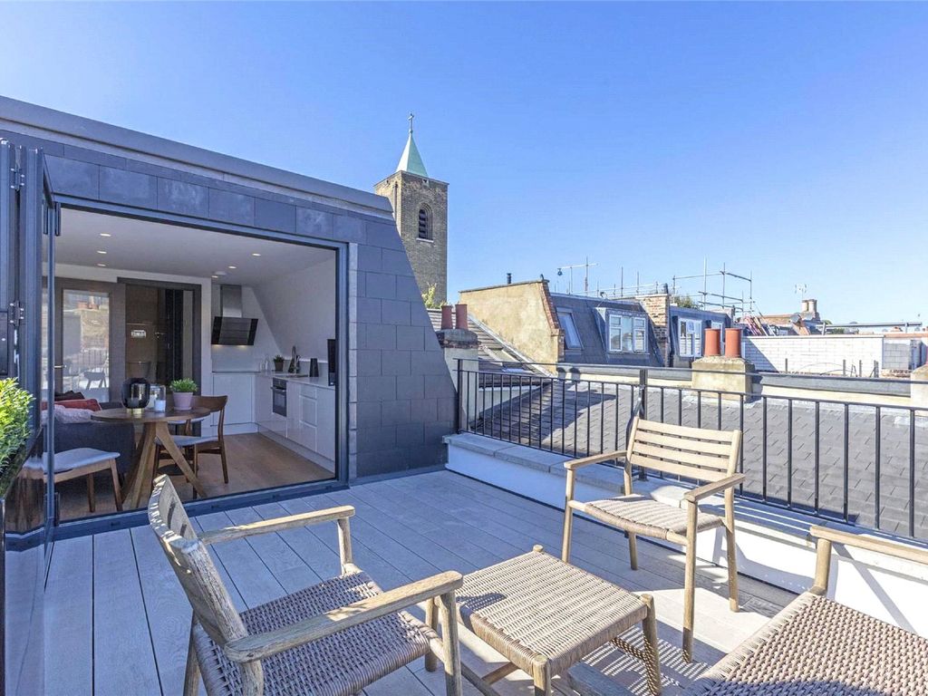 1 bed flat for sale in Tynemouth Street, Fulham, London SW6, £500,000