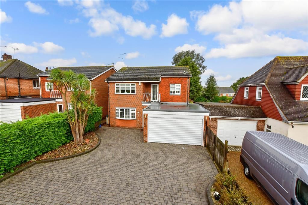 5 bed detached house for sale in Hollywood Lane, Frindsbury, Rochester