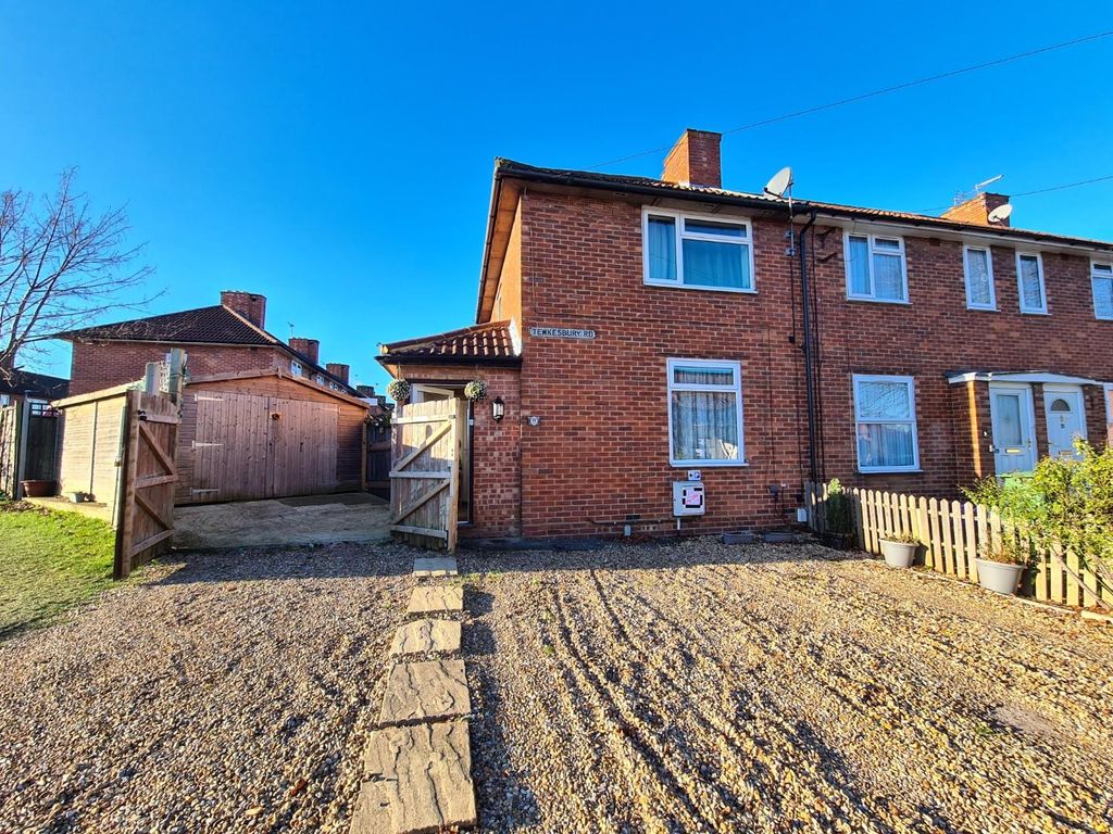 3 bed end terrace house for sale in Tewkesbury Road, Carshalton SM5, £