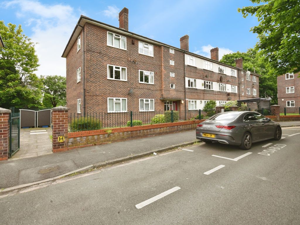 2 bed flat for sale in Wardle Close, Stretford, Manchester, Greater