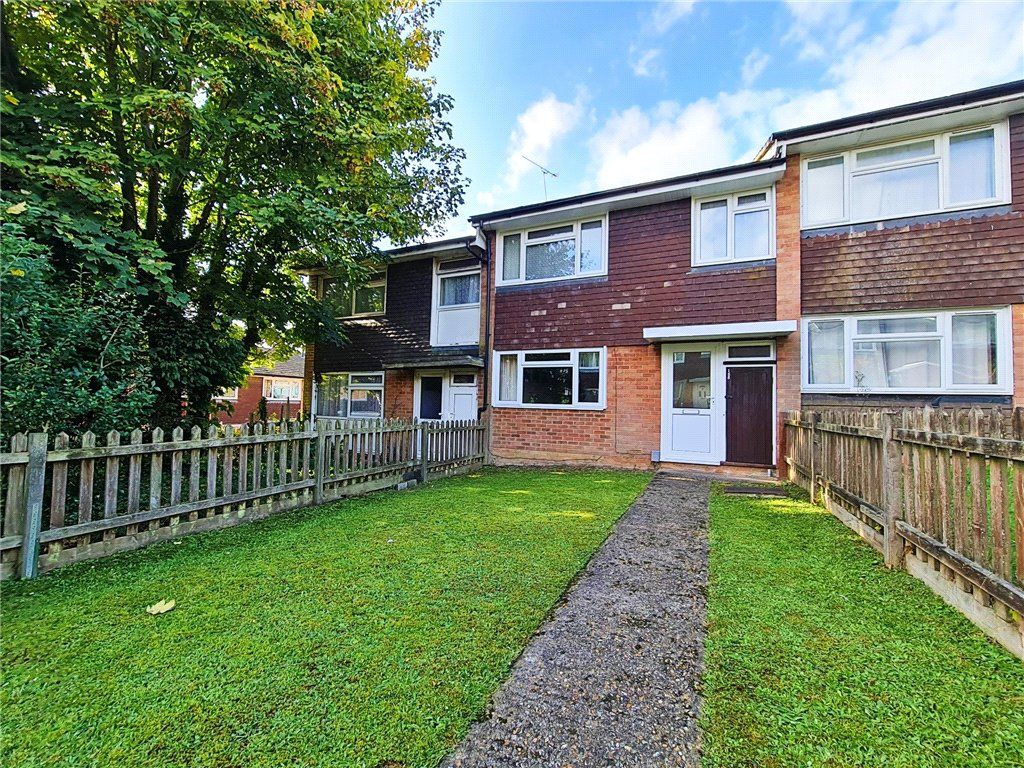 3 bed terraced house for sale in Brougham Place, Farnham, Surrey GU9
