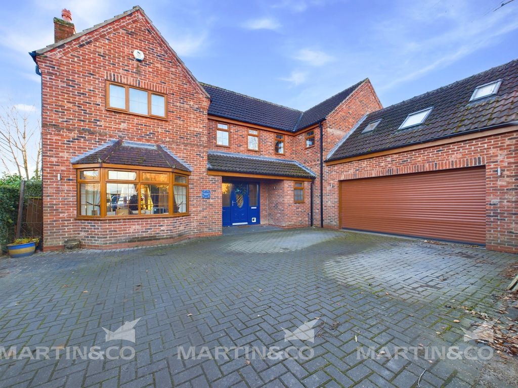 5 bed detached house for sale in Back Lane, Norton, Doncaster DN6, £