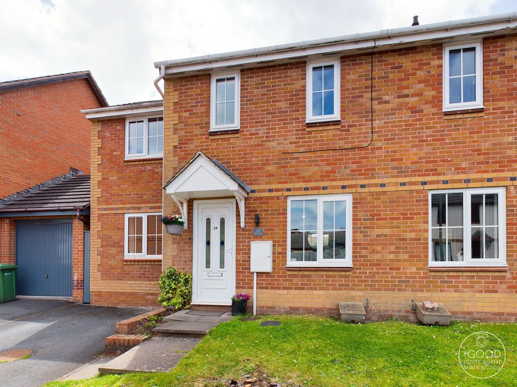 4 bed semidetached house for sale in Hever Road, Hereford HR2 Zoopla